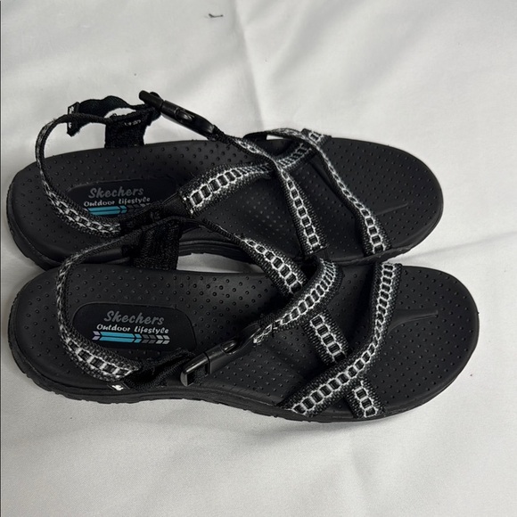 Skechers Black Sandals with‎ Metallic Accents - Picture 4 of 7